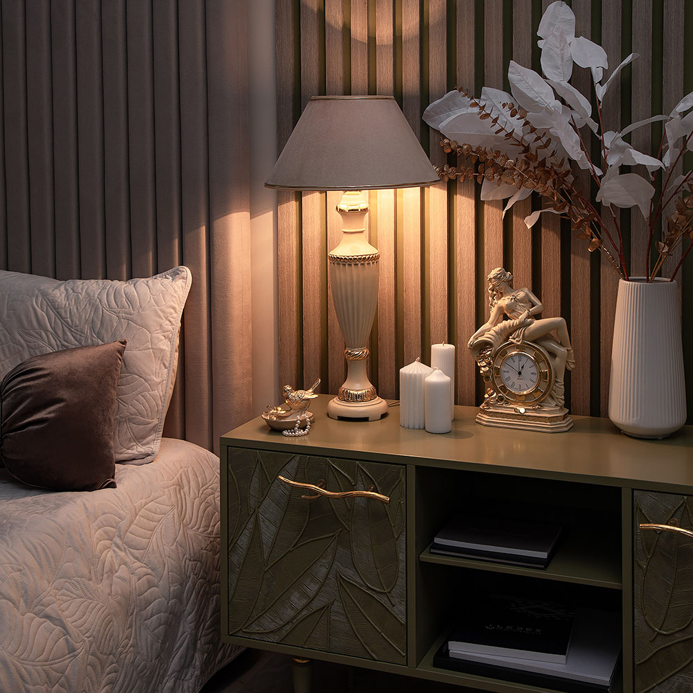  Настольная лампа Ваза Ребристая Айвори с абажуром №38 Айвори